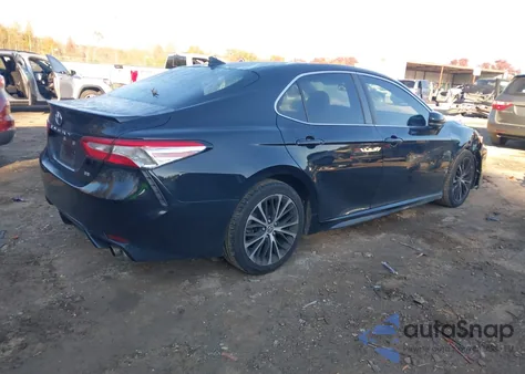 2020 Toyota Camry Se z USA, uszkodzony, nr VIN 4T1G11AK4LU958794